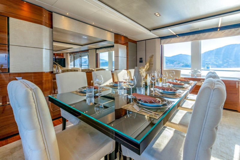 35M 2017 115' 4" PRINCESS YACHTS