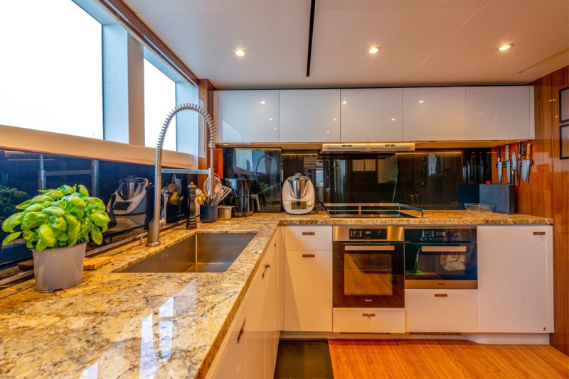 35M 2017 115' 4" PRINCESS YACHTS