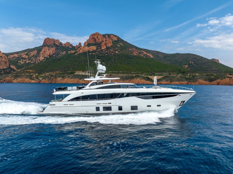 35M 2017 115' 4" PRINCESS YACHTS