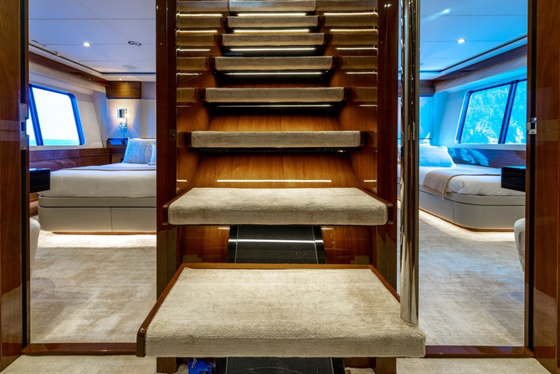 35M 2017 115' 4" PRINCESS YACHTS