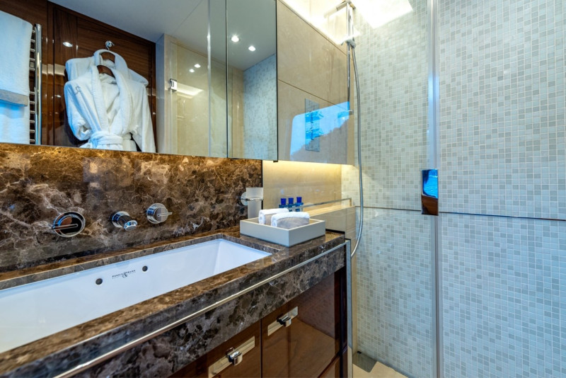 35M 2017 115' 4" PRINCESS YACHTS