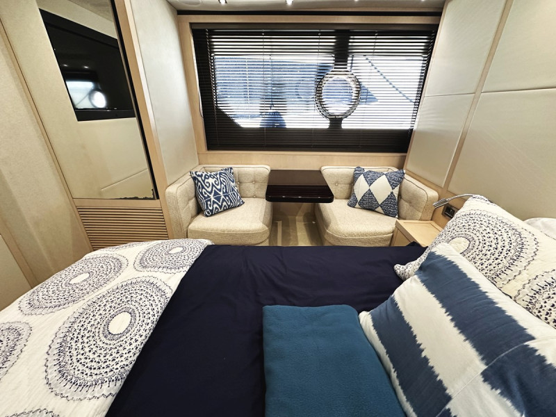 PREDATOR 57 2015 60' 1" SUNSEEKER