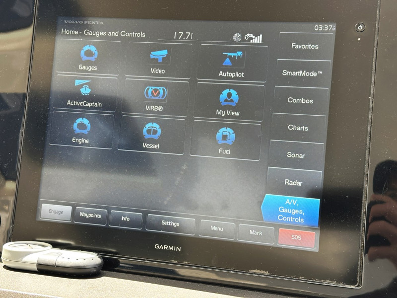 PREDATOR 57 2015 60' 1" SUNSEEKER