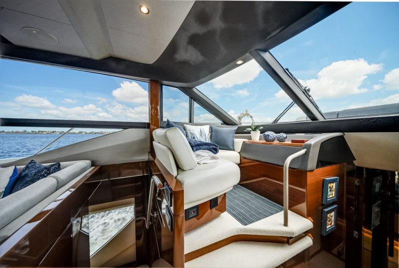 2019 70' 0" PRINCESS YACHTS