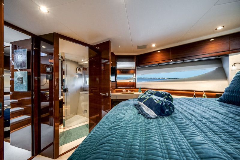2019 70' 0" PRINCESS YACHTS
