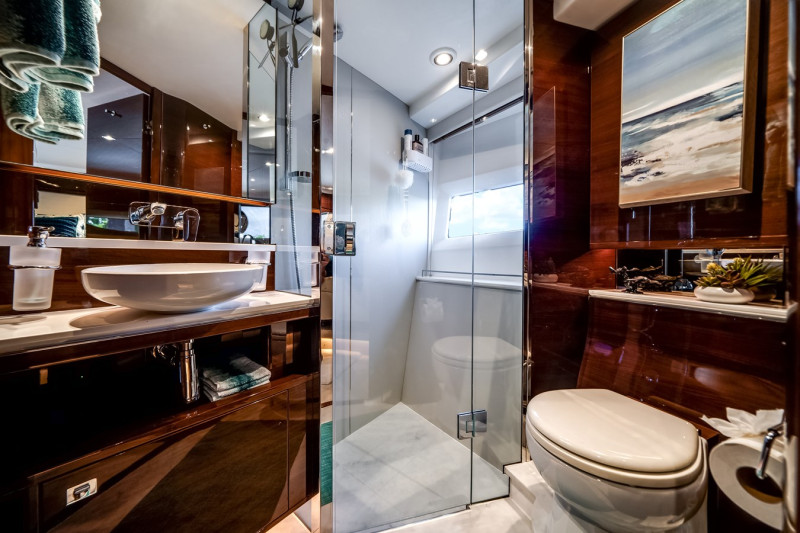 2019 70' 0" PRINCESS YACHTS