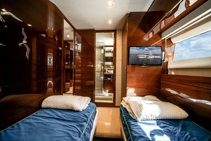 2019 70' 0" PRINCESS YACHTS