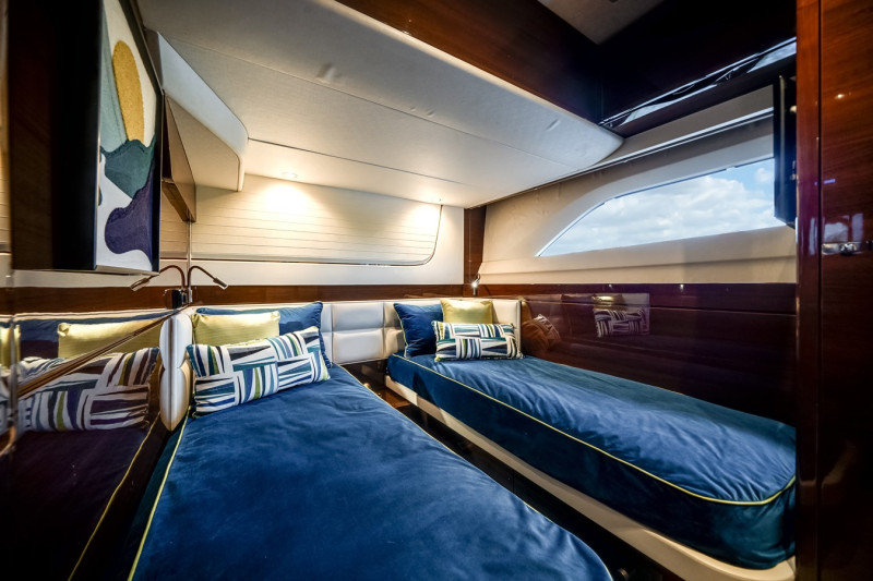 2019 70' 0" PRINCESS YACHTS