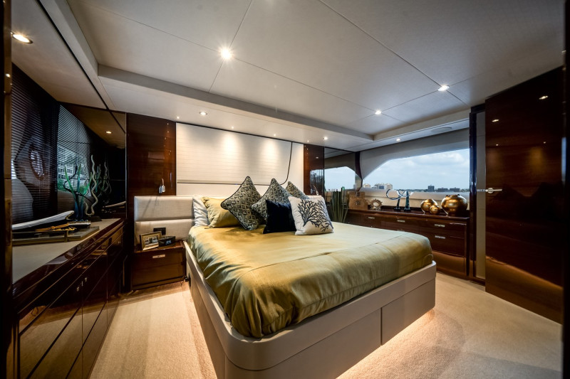 2019 70' 0" PRINCESS YACHTS