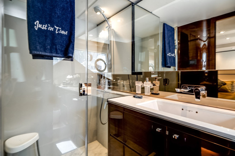 2019 70' 0" PRINCESS YACHTS