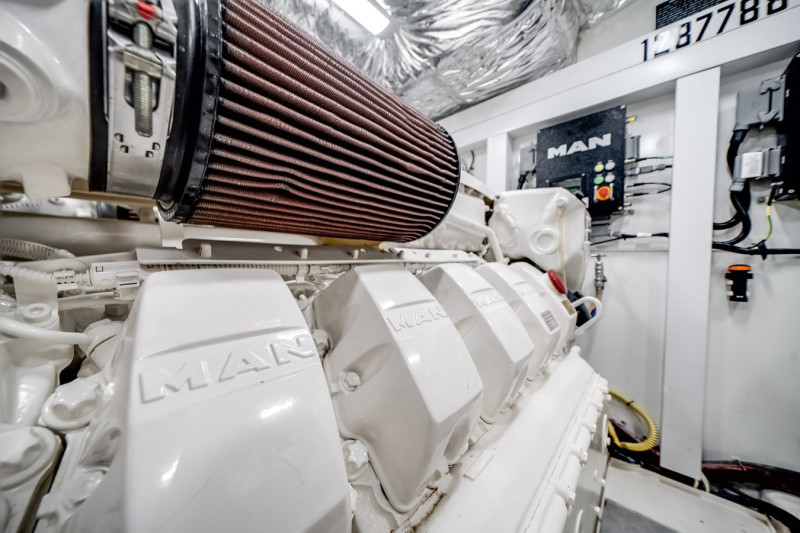 2019 70' 0" PRINCESS YACHTS