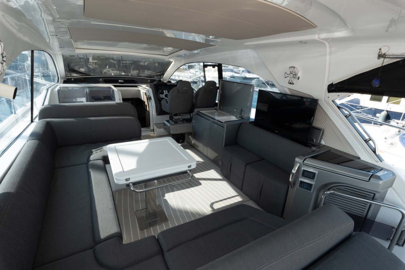 ATLANTIS 51 2018 51' 0" AZIMUT YACHTS