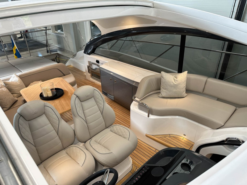 PRINCESS V50 OPEN 2024 52' 7" PRINCESS YACHTS