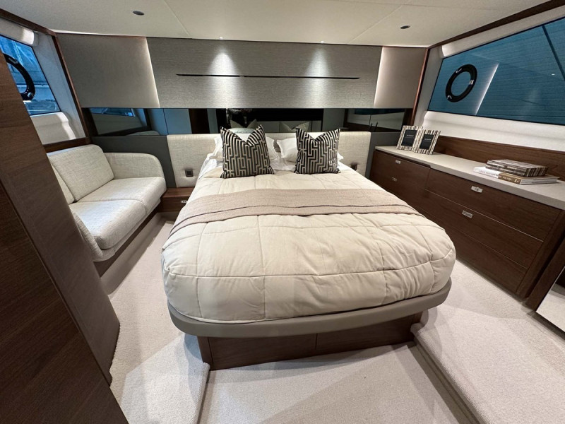 PRINCESS V50 OPEN 2024 52' 7" PRINCESS YACHTS