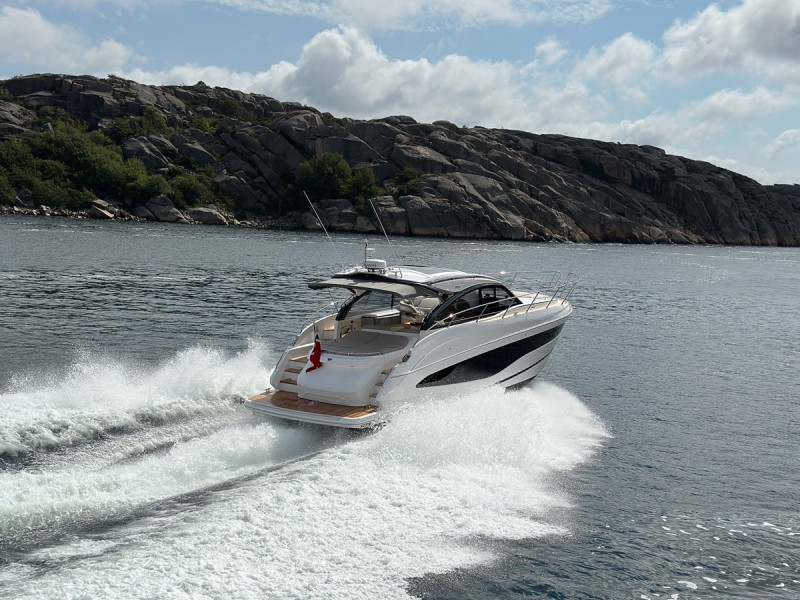 PRINCESS V50 OPEN 2024 52' 7" PRINCESS YACHTS