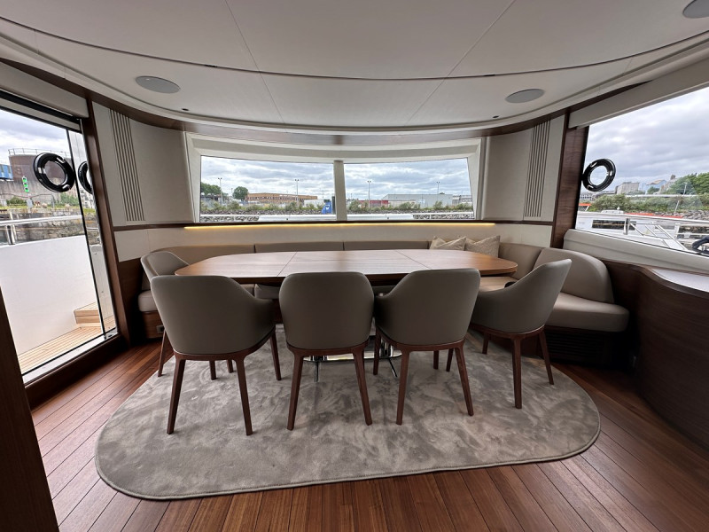 PRINCESS X80 2024 82' 5" PRINCESS YACHTS