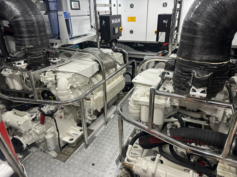 PRINCESS X80 2024 82' 5" PRINCESS YACHTS