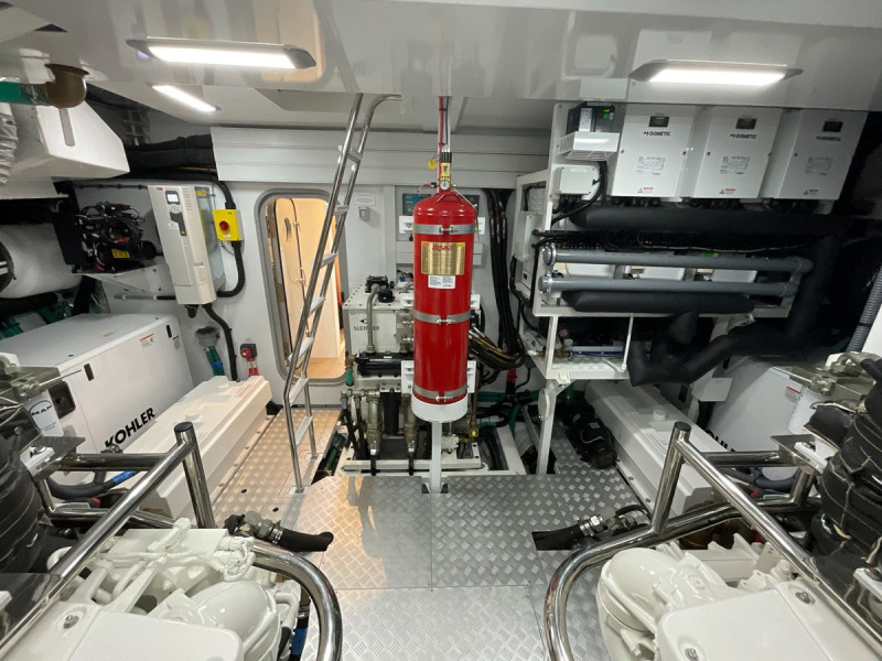 PRINCESS X80 2024 82' 5" PRINCESS YACHTS