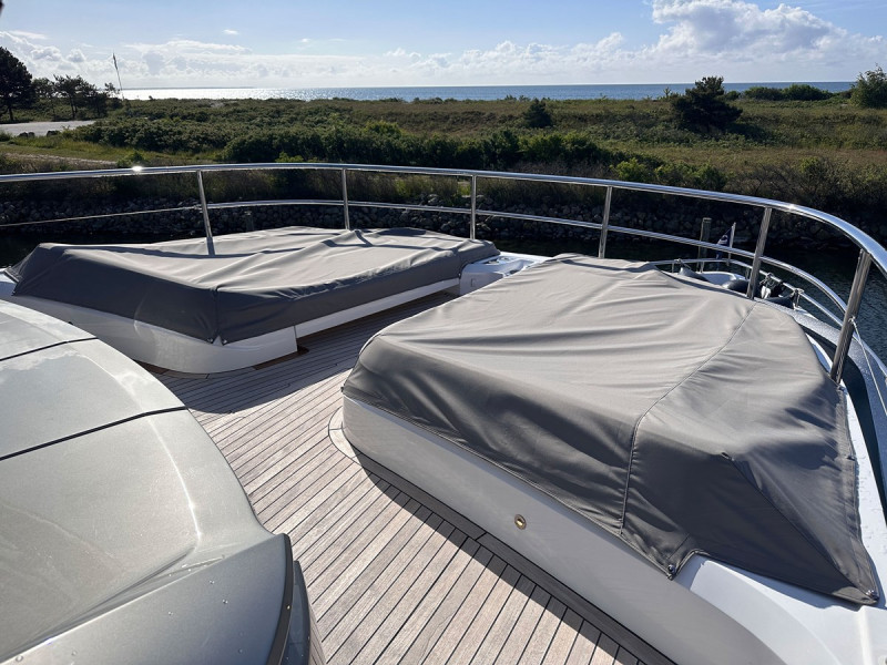 PRINCESS X80 2024 82' 5" PRINCESS YACHTS