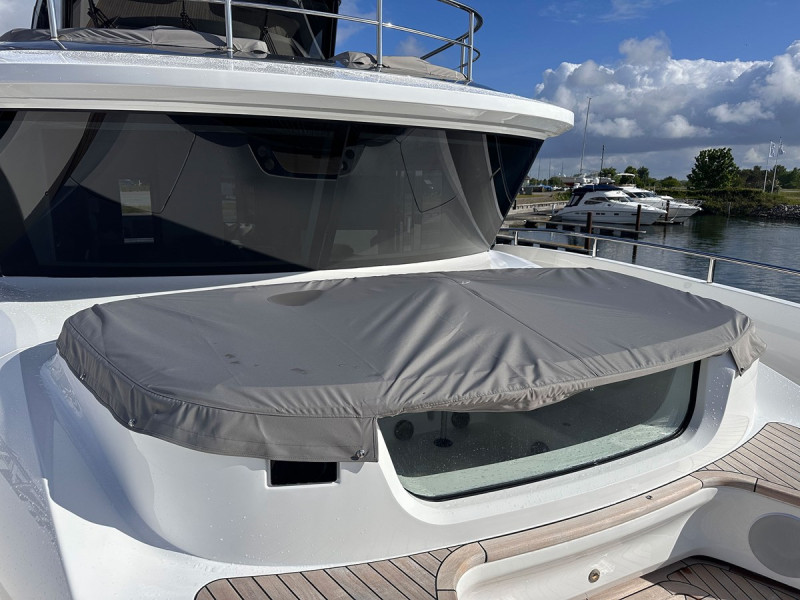 PRINCESS X80 2024 82' 5" PRINCESS YACHTS