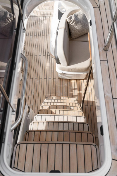 PRINCESS S72 2023 75' 9" PRINCESS YACHTS