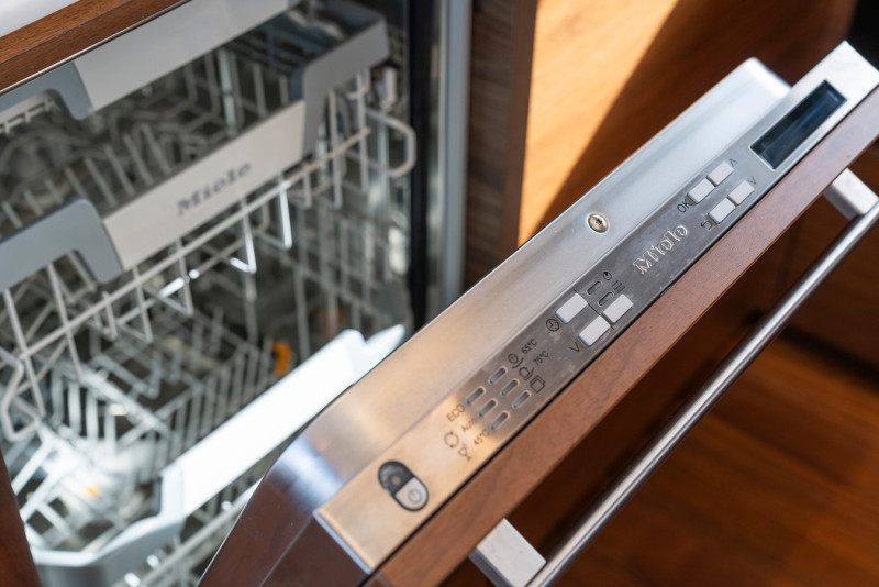 PRINCESS S72 2023 75' 9" PRINCESS YACHTS