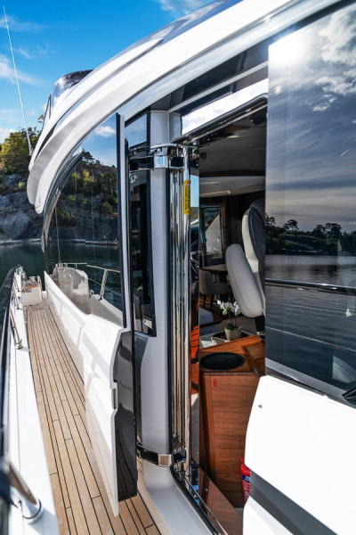 PRINCESS S72 2023 75' 9" PRINCESS YACHTS