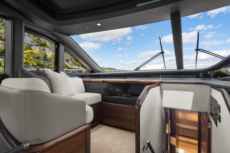 PRINCESS S72 2023 75' 9" PRINCESS YACHTS