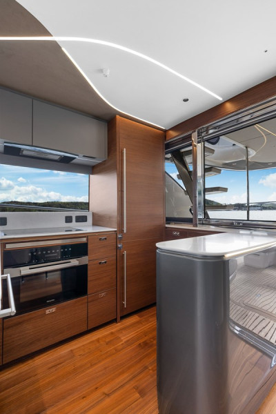 PRINCESS S72 2023 75' 9" PRINCESS YACHTS