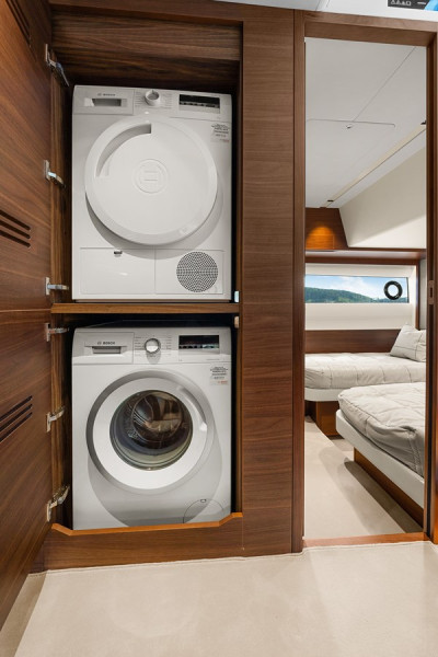 PRINCESS S72 2023 75' 9" PRINCESS YACHTS