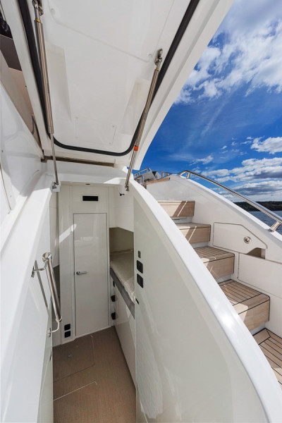 PRINCESS S72 2023 75' 9" PRINCESS YACHTS