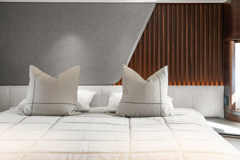 PRINCESS S72 2023 75' 9" PRINCESS YACHTS