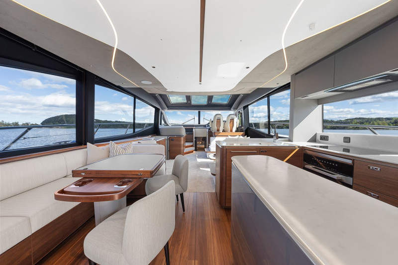 PRINCESS S72 2023 75' 9" PRINCESS YACHTS