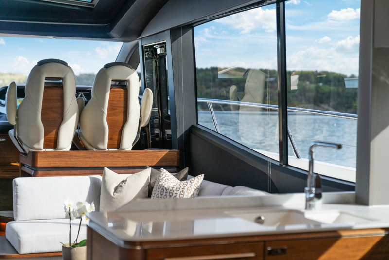 PRINCESS S72 2023 75' 9" PRINCESS YACHTS