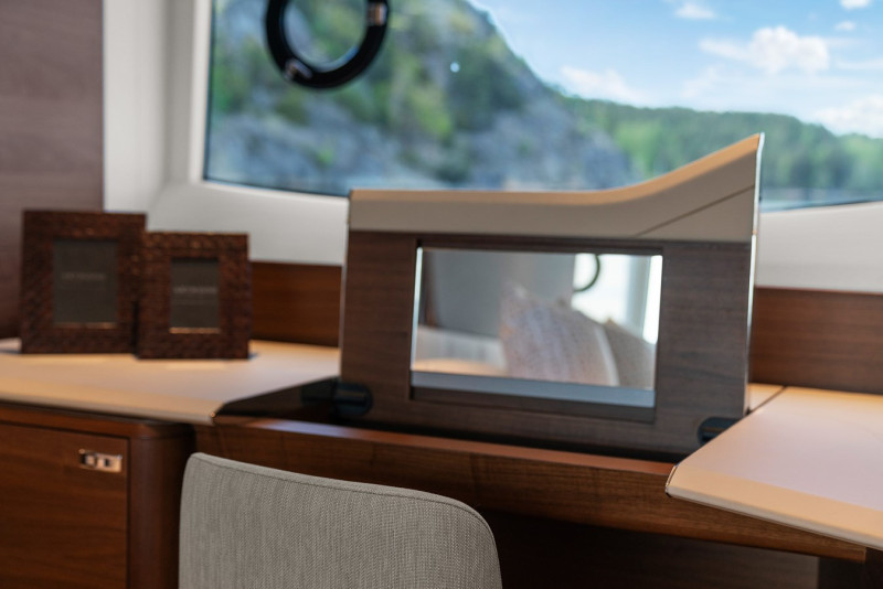 PRINCESS S72 2023 75' 9" PRINCESS YACHTS