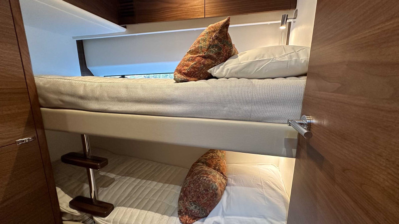 PRINCESS F65 2023 66' 7" PRINCESS YACHTS