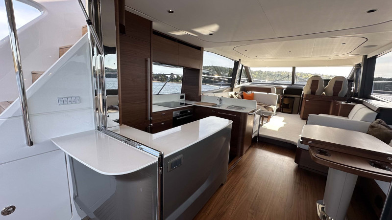 PRINCESS F65 2023 66' 7" PRINCESS YACHTS