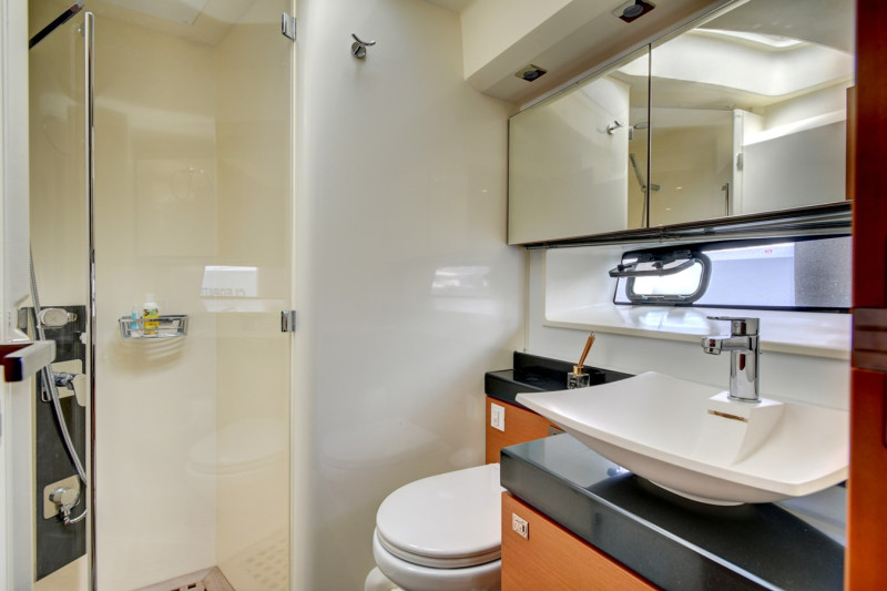 2015 62' 0" PRESTIGE