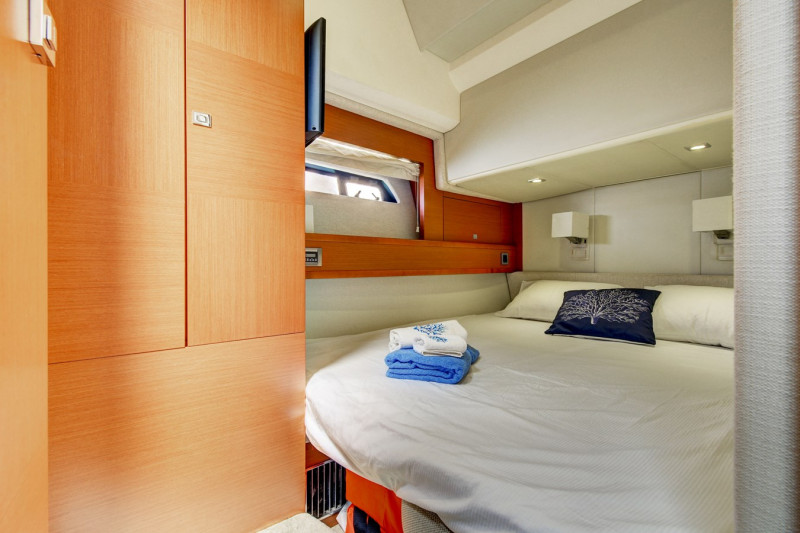 2015 62' 0" PRESTIGE