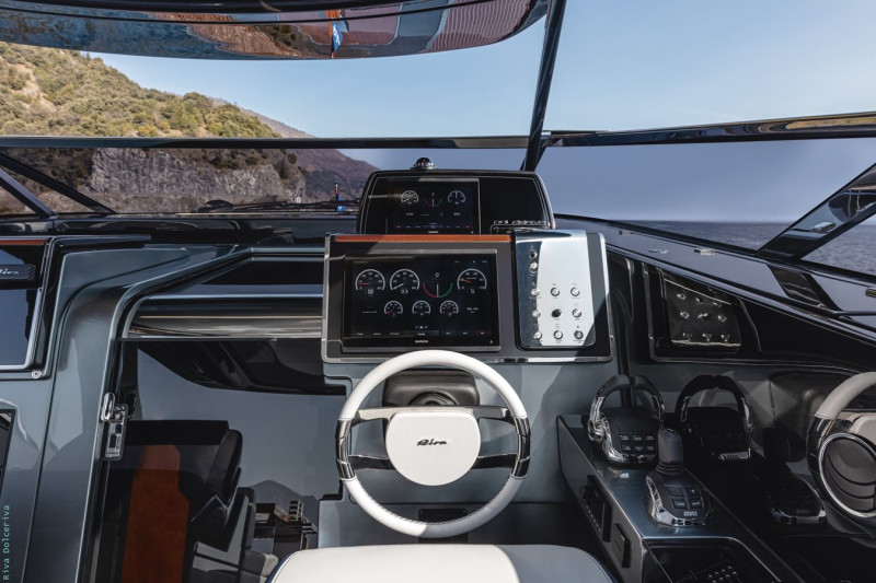 2021 48' 11" RIVA YACHT