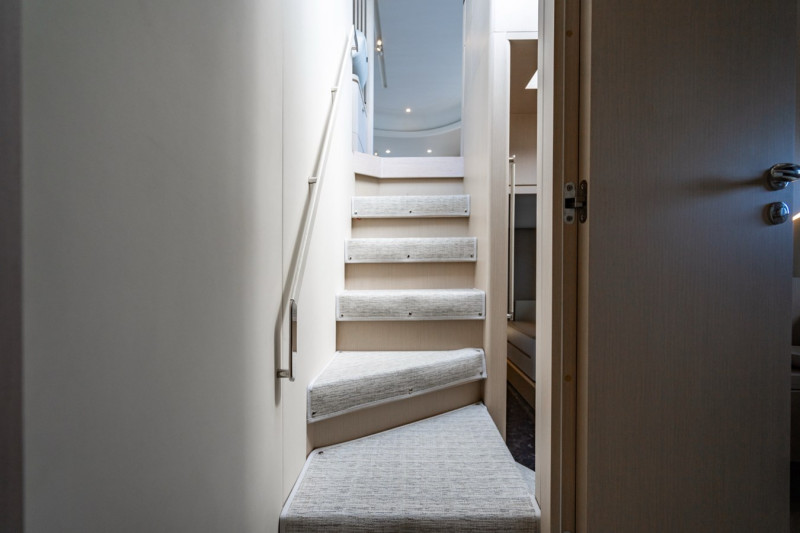 FLY 68 2023 68' 0" AZIMUT YACHTS