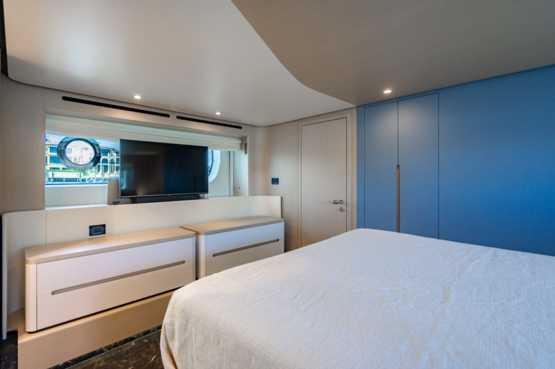 FLY 68 2023 68' 0" AZIMUT YACHTS