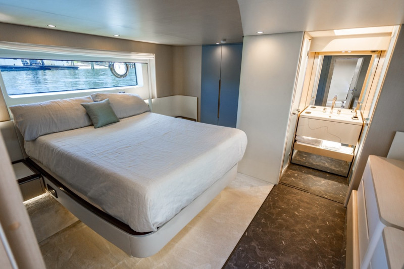 FLY 68 2023 68' 0" AZIMUT YACHTS