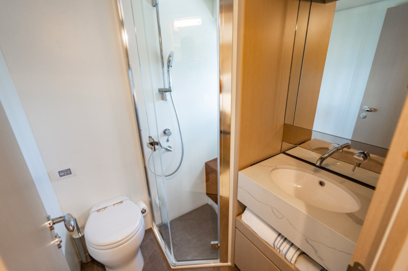 FLY 68 2023 68' 0" AZIMUT YACHTS