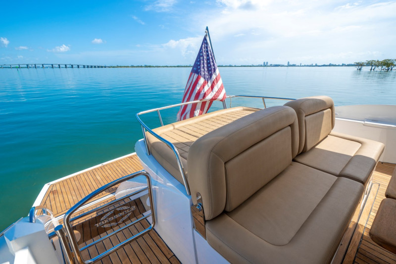 2011 60' 2" SUNSEEKER