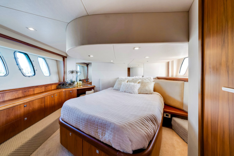 2011 60' 2" SUNSEEKER