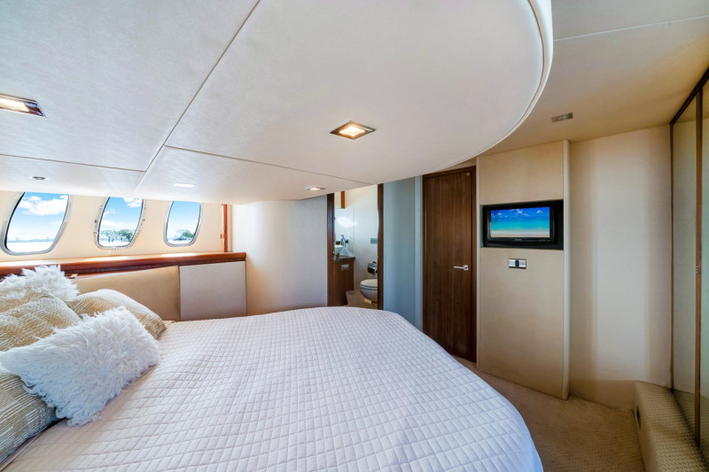 2011 60' 2" SUNSEEKER