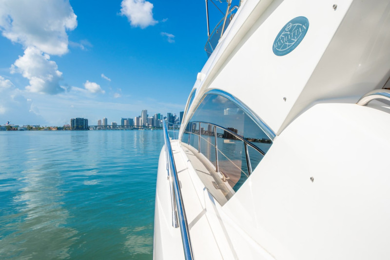 2011 60' 2" SUNSEEKER