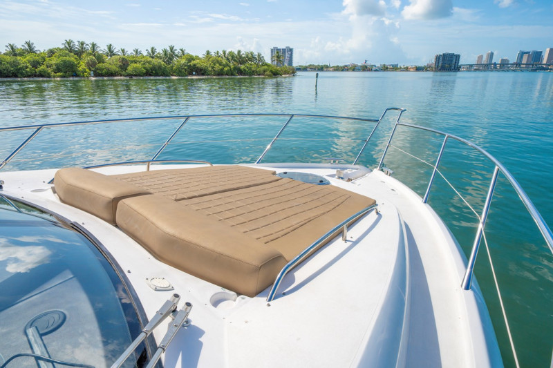 2011 60' 2" SUNSEEKER