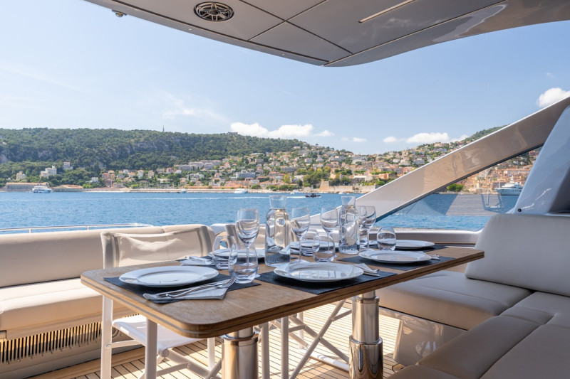 7X 2024 69' 3" PERSHING